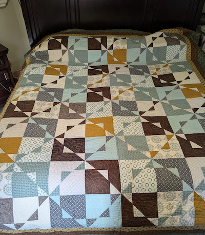 LargeQuiltonBed